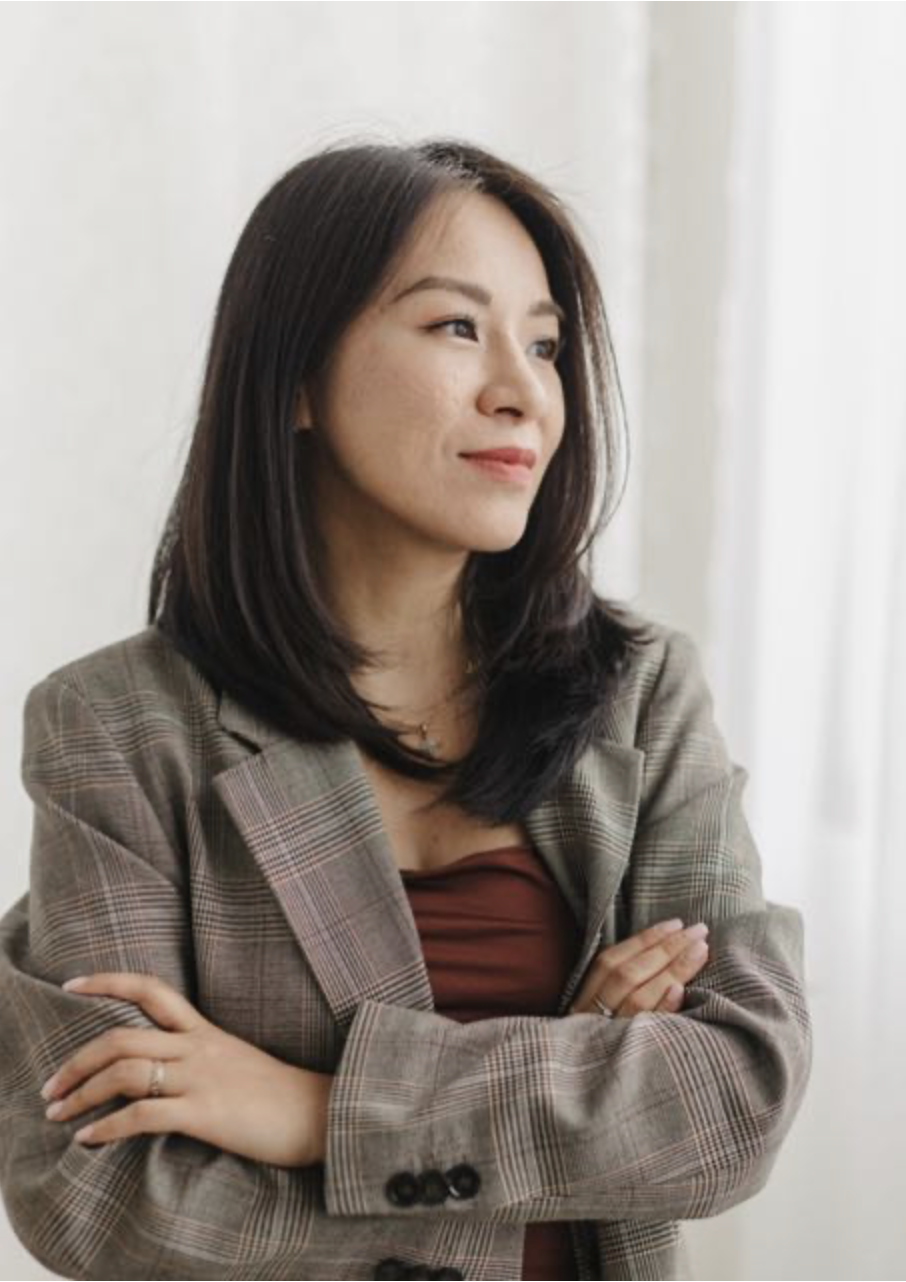 Portrét Jary Nguyen v ateliéru